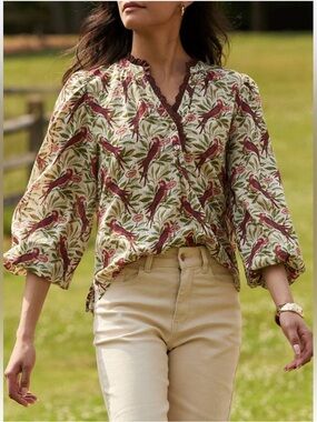 Printfresh On The Books Blouse - Birdsong Latte Foam Size Small Scallop Trim